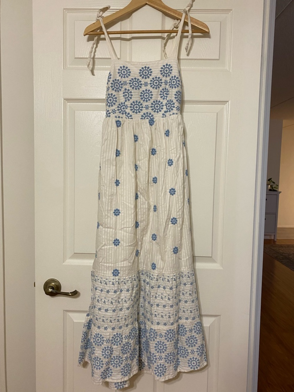 American Eagle Outfitters White Maxi Dress with Blue Floral Embroidery - Picture 2 of 7